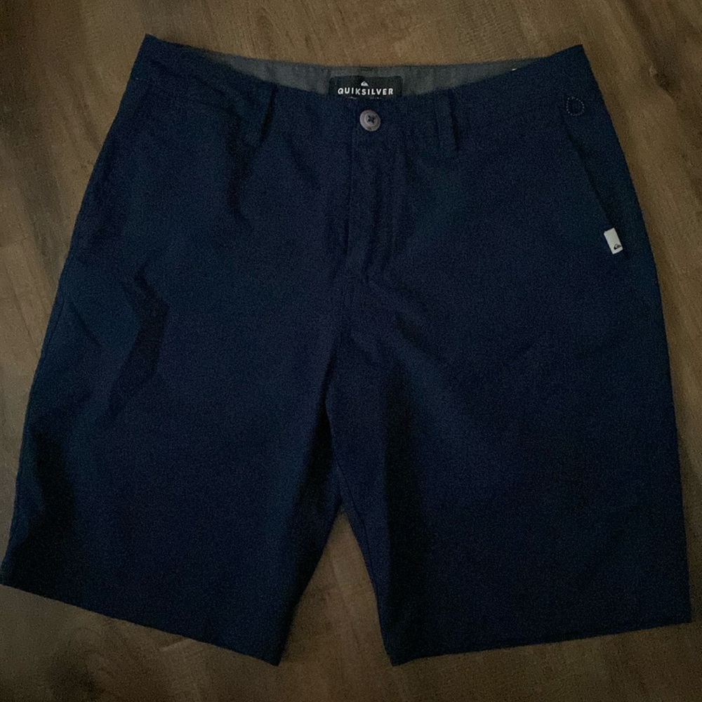 Navy Quiksilver shorts